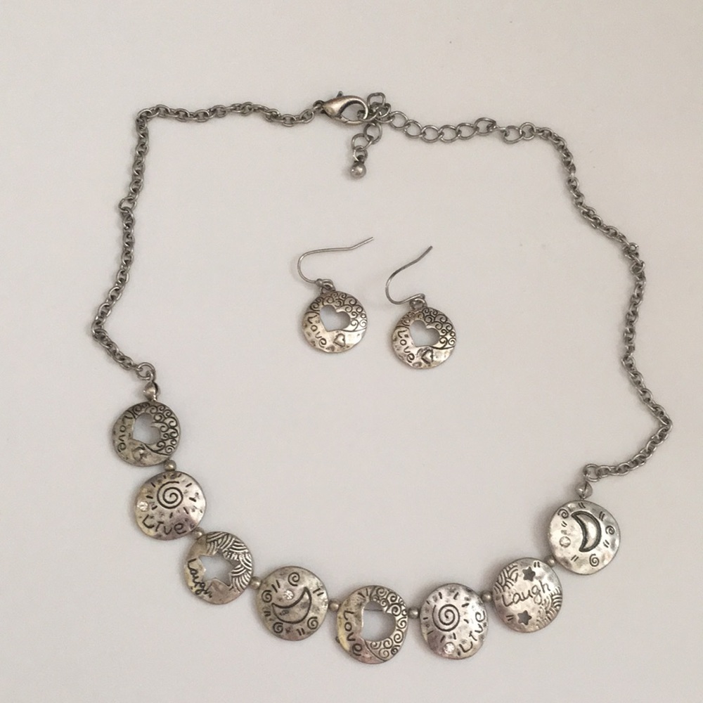 Necklace and earring set